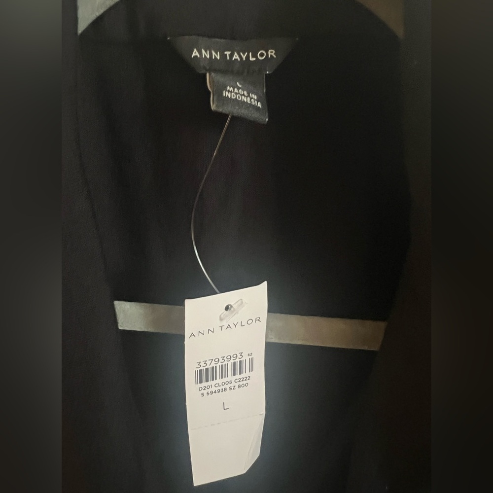 Ann Taylor Shaw Collar Wrap Top NWT - Picture 3 of 5